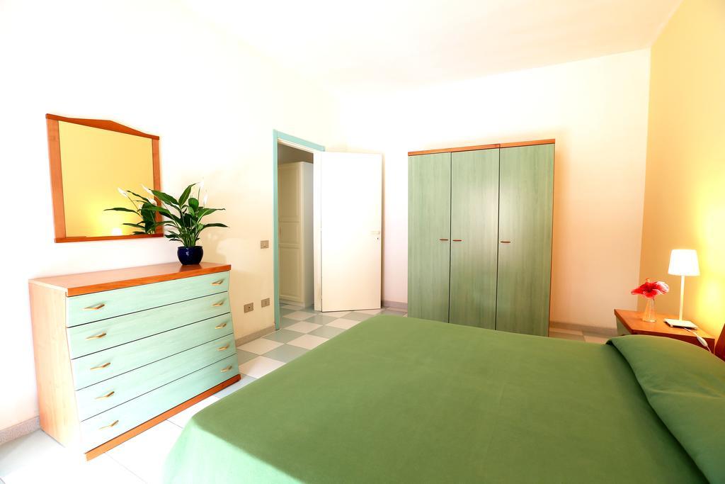 Residence Del Mare Casesicule Santa Maria Del Focallo Δωμάτιο φωτογραφία